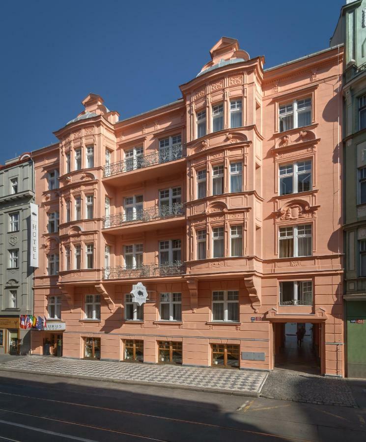 Hotel Taurus Prague Exterior photo